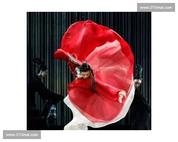 芭蕾舞竞技场中的优雅与力量如何交织成艺术的巅峰之作